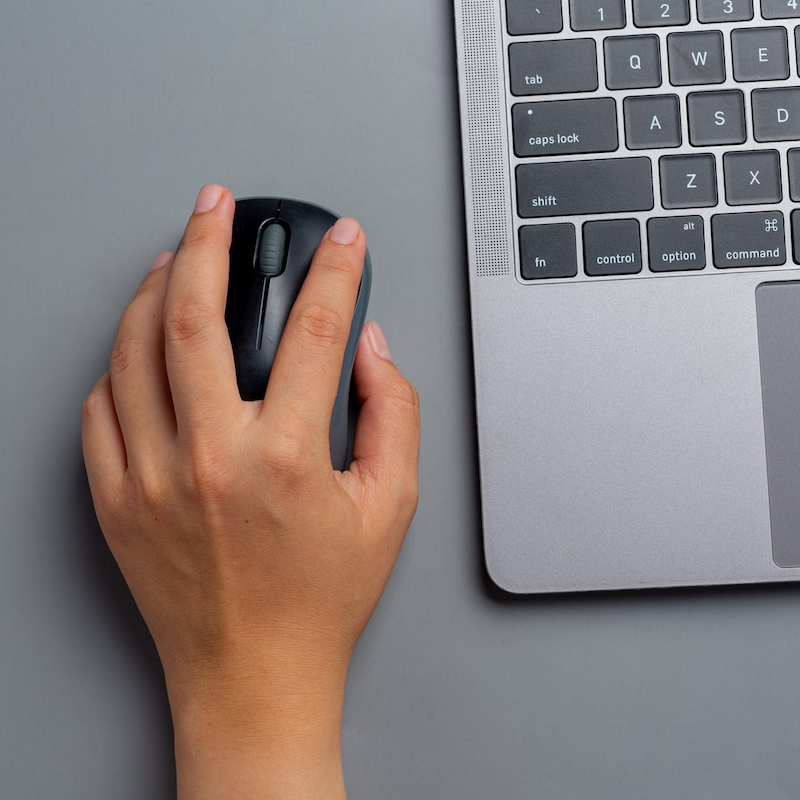 What is Click-Through Rate (CTR) and how does it affect the effectiveness of contextual advertising?