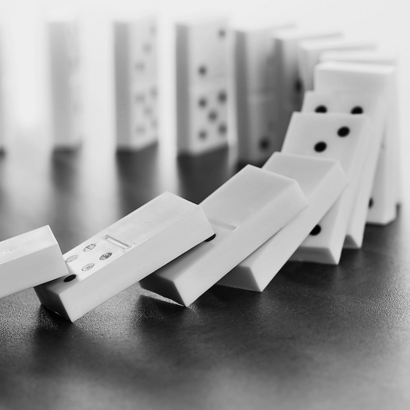 Viral marketing: revealing the secrets of rapid spread